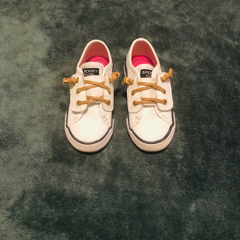 Sperry toddler size 7.5 white